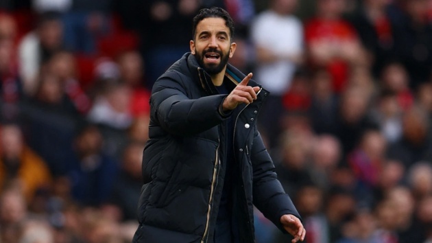 HLV Amorim không thích một điều từ CĐV Man Utd