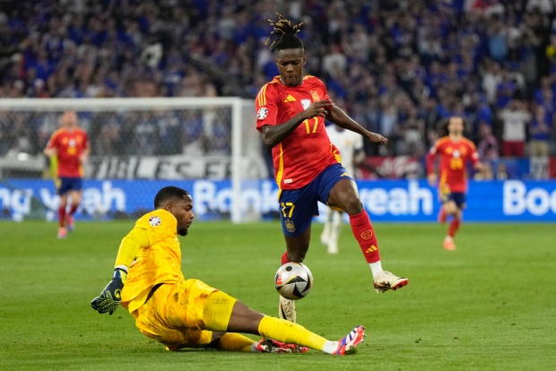 'Nico Williams gợi nhớ tới Ronaldo thời trẻ, tuyển Anh phải dè chừng'