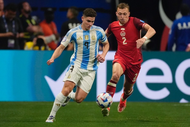 Ảnh bài viết Lý do Julian Alvarez đòi rời Man City