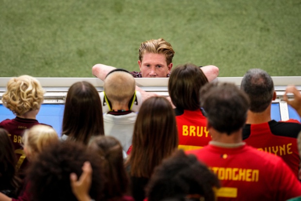 Ảnh bài viết De Bruyne 'quay xe' với Man City