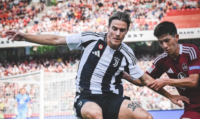 Juventus thua sốc 0-3 trước đội hạng 2 Đức