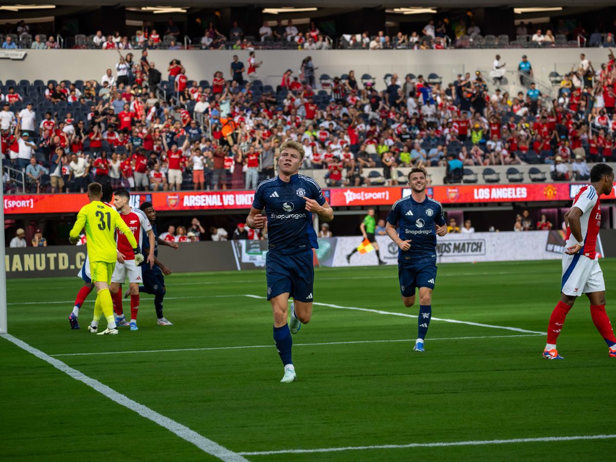 Ảnh bài viết Vì sao Man Utd thua Arsenal 1-2, nhưng lại thắng luân lưu?