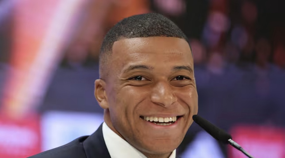 Hoàn tất ký kết, Mbappe thành ông chủ đội bóng
