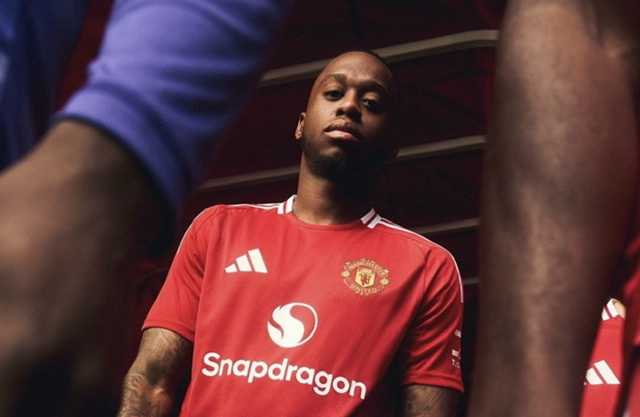 Ảnh bài viết NÓNG! Kiểm tra y tế, vụ Wan-Bissaka rời Man Utd coi như xong - lỗ 35 triệu bảng