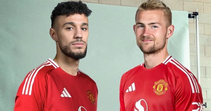Ảnh bài viết Wan-Bissaka, De Ligt và Mazraoui cùng lúc hoàn tất kiểm tra y tế