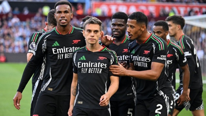 Ảnh bài viết Sóng ngầm tại Arsenal