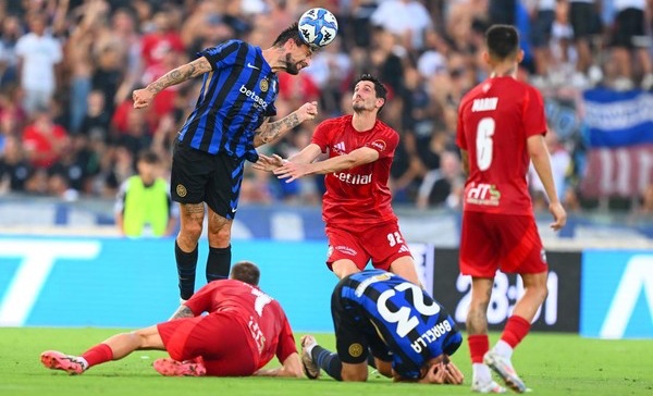 Inter Milan vất vả bị đội bóng hạng hai cầm hòa
