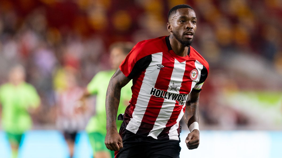 Toney là mục tiêu của Chelsea.
