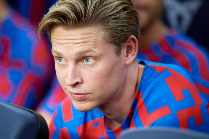Ảnh bài viết Thương vụ Frenkie de Jong tạm khép lại