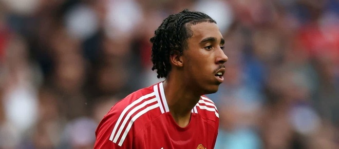 Ảnh bài viết CHÍNH THỨC! Man United thông báo về chấn thương của Leny Yoro