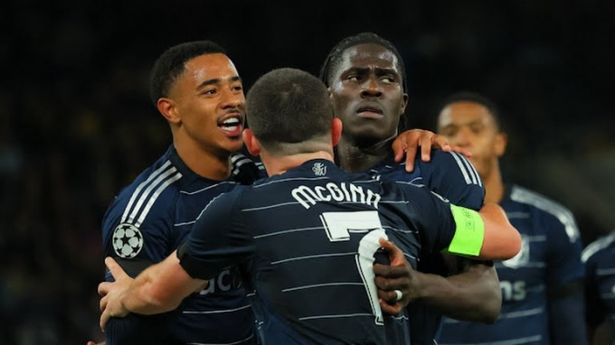 Trở lại sau 42 năm, Aston Villa hủy diệt đối thủ ở Champions League