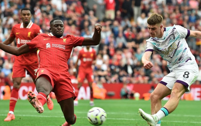 Gã hộ pháp không thể thay thế ở Liverpool