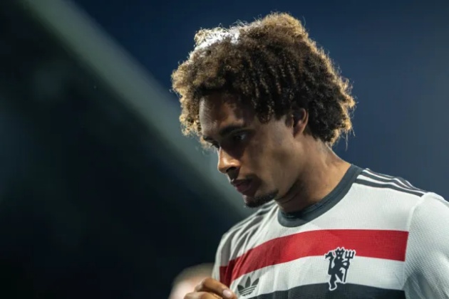 Ảnh bài viết 'Joshua Zirkzee rất chậm chạp'