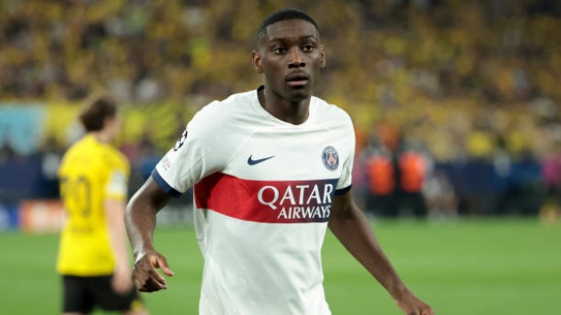 Vì sao Kolo Muani từ chối Man Utd? 
