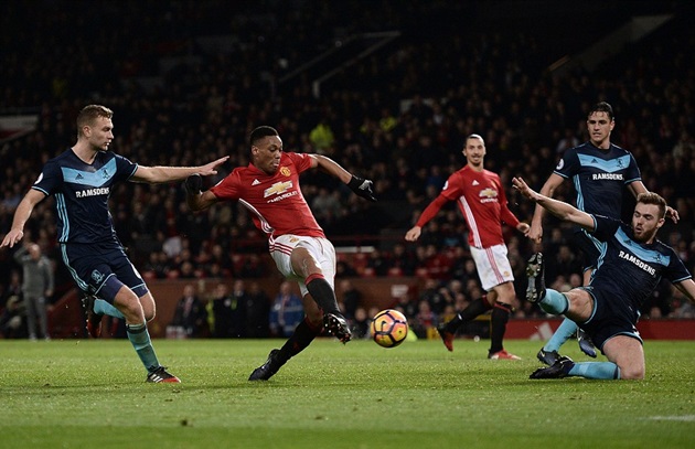 Martial: Thiếu niên đăng khoa đại bất hạnh - Bóng Đá