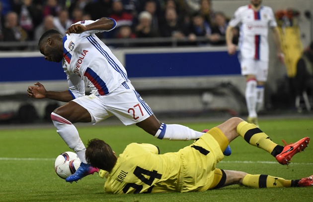 Chùm ảnh: Không Depay, Lyon vẫn thắng vượt qua AZ Alkmaar với tỉ số kinh hoàng - Bóng Đá