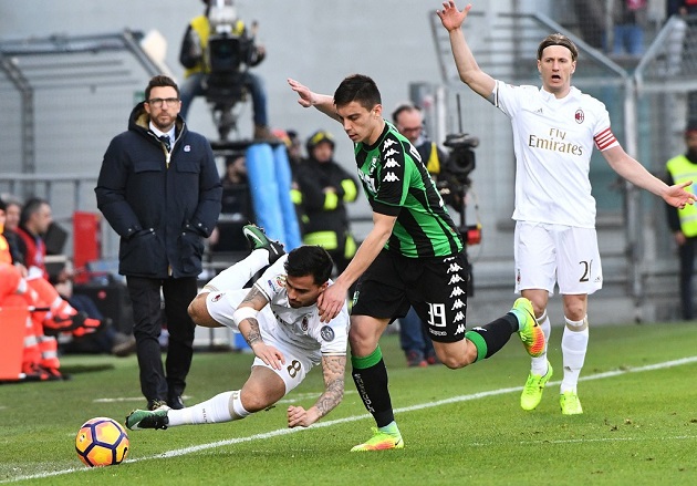 Chùm ảnh: Thắng chật vật Sassuolo, AC Milan áp sát top 5 - Bóng Đá