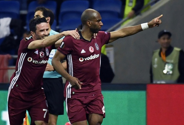 Ryan Babel lập công, Bekistas vẫn bị Lyon lội ngược dòng  - Bóng Đá