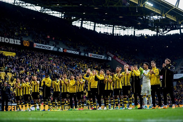 Dortmund vượt ải Frankfurt trong ngày an ninh được thắt chặt - Bóng Đá