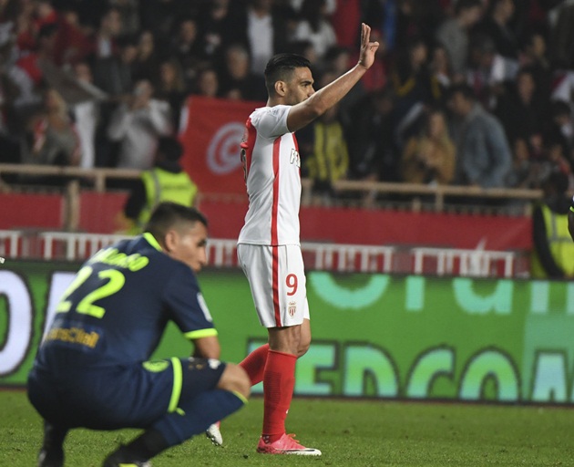 Falcao tỏa sáng, Monaco cách chức vô địch một bước chân - Bóng Đá