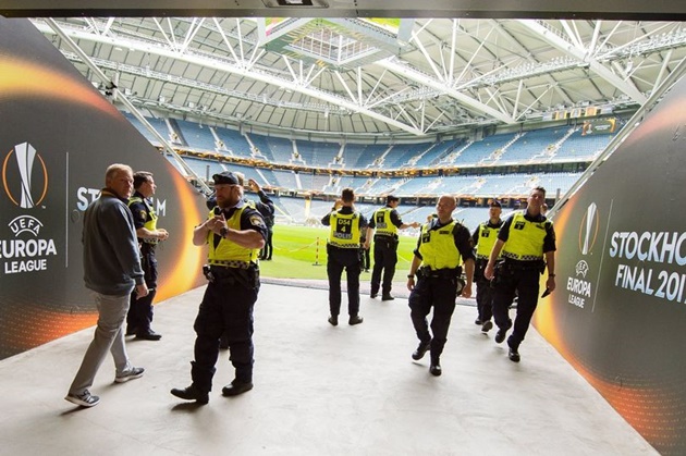 Cảnh sát Thụy Điển tuần tra gắt gao trước giờ G - Bóng Đá