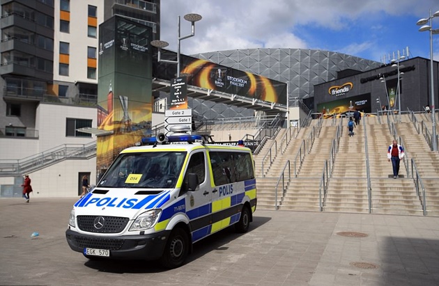Cảnh sát Thụy Điển tuần tra gắt gao trước giờ G - Bóng Đá