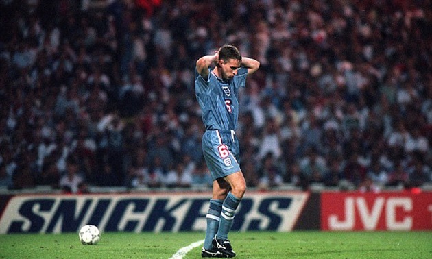 10 quả phạt đền tệ nhất trong lịch sử: Beckham, Baggio và nhiều tội đồ khác cùng góp mặt - Bóng Đá