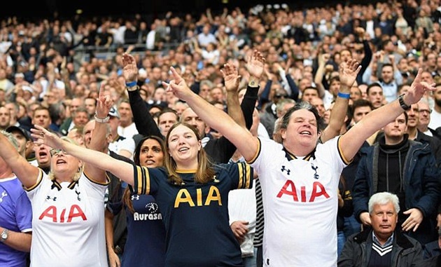 Vé xem cả mùa của Tottenham đắt hàng - Bóng Đá