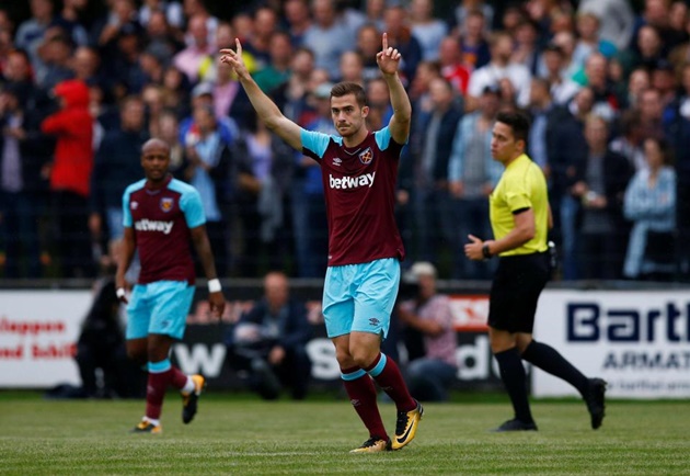 Chicharito ghi bàn, West Ham vẫn bị đội hạng tư nước Đức cầm hòa - Bóng Đá