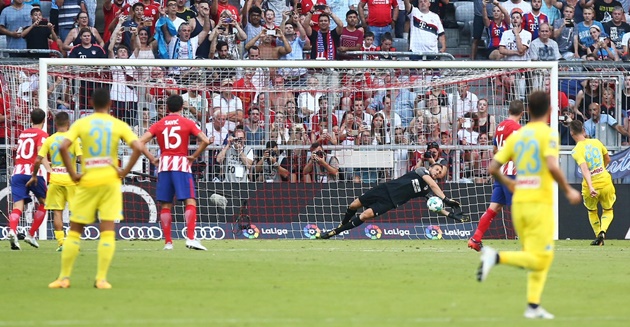 Atletico Madrid 2-1 Napoli: Vinh danh Torres 