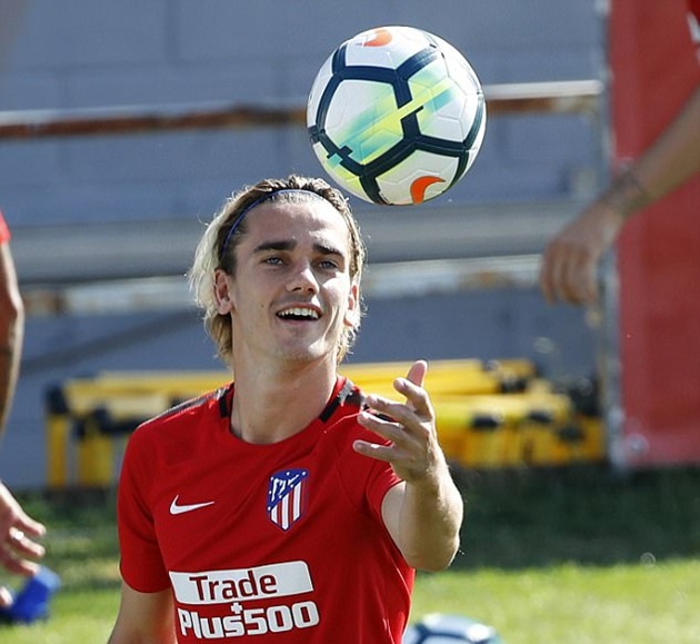 Torres thể hiện vai trò đầu tàu trên sân tập - Bóng Đá