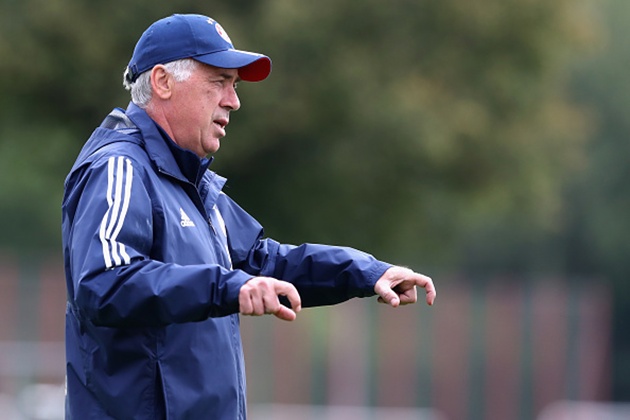 Boateng căng thẳng nghe chỉ đạo của Ancelotti - Bóng Đá