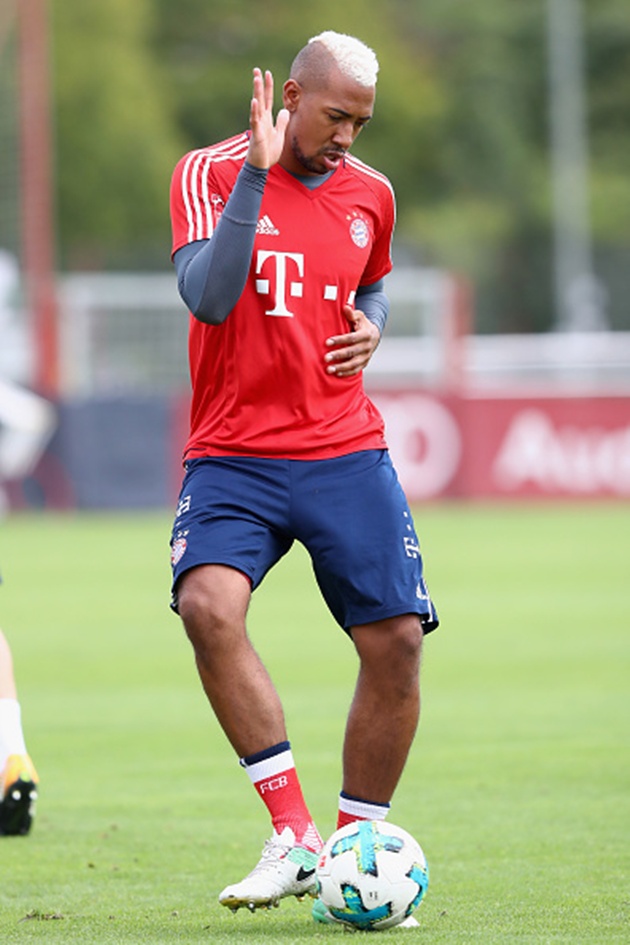 Boateng căng thẳng nghe chỉ đạo của Ancelotti - Bóng Đá