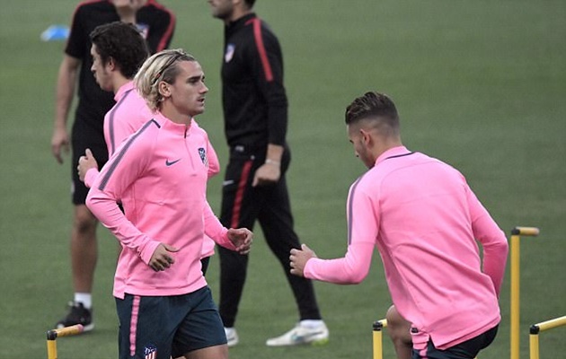 Vừa đến Roma, Torres đã lao vào luyện tập  - Bóng Đá