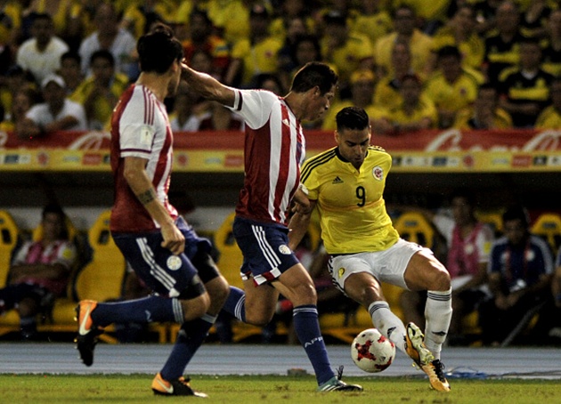 Colombia 1-2 Paraguay: Ngược dòng không tưởng - Bóng Đá