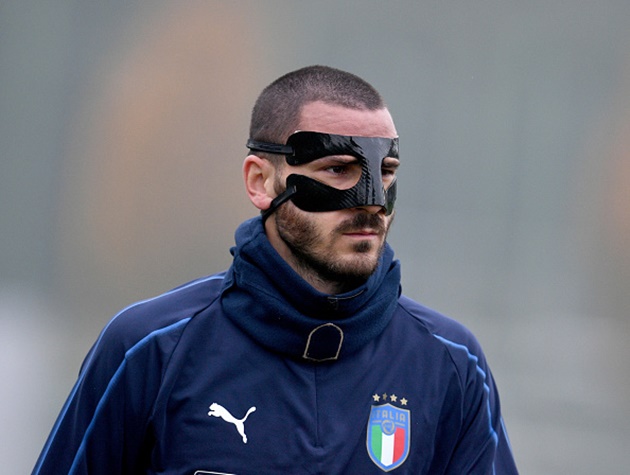 Bonucci hóa thân thành Zorro trước thềm 