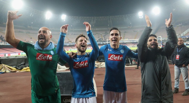 Hàng thủ Shakhtar Donetsk trố mắt trước siêu phẩm của Insigne - Bóng Đá