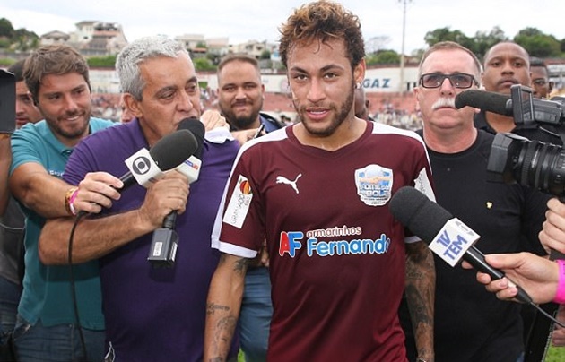 Du hí phương Đông, Neymar vẫn không quên rèn thể lực - Bóng Đá