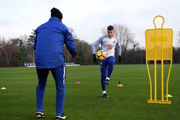 Chân ướt chân ráo đến Chelsea, Barkley đã lao vào tập luyện - Bóng Đá