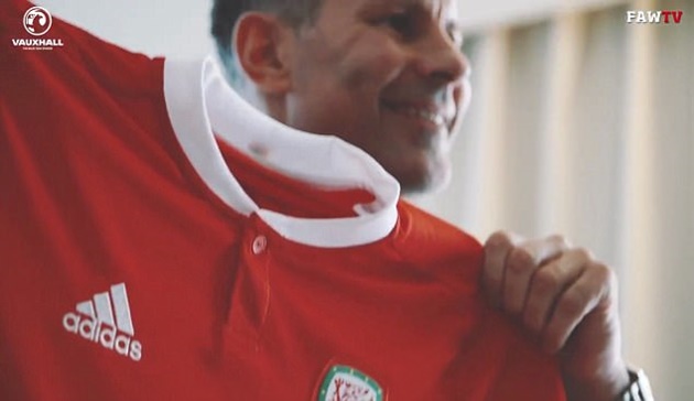 Ryan Giggs rạng rỡ ngày nắm đội tuyển xứ Wales  - Bóng Đá