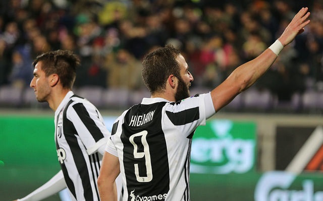 Thầy trò Pochettino lầm lũi ra sân bay, quyết tạo nên bất ngờ trước Juventus - Bóng Đá