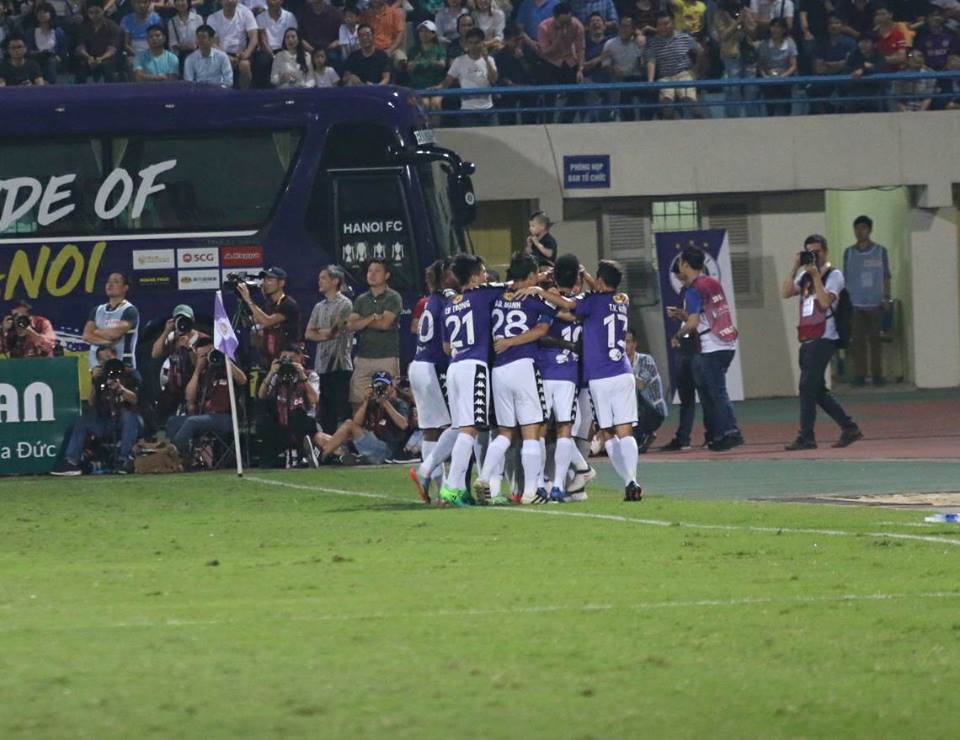 TRỰC TIẾP Hà Nội FC 1-0 HAGL: Văn Đại mở tỉ số (H1) - Bóng Đá