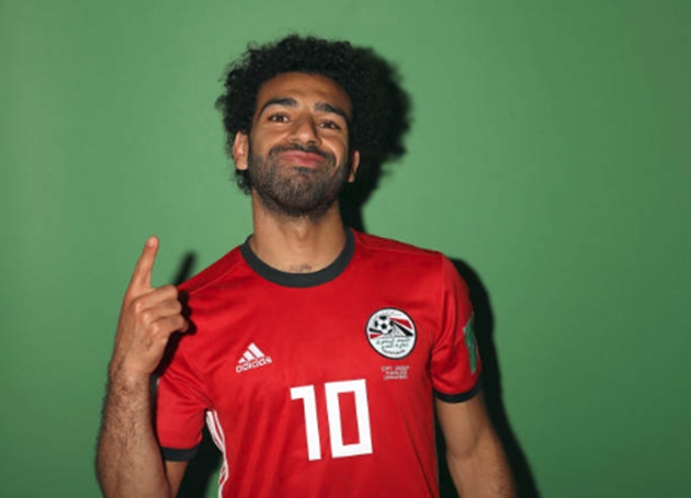 Bỏ mặc chấn thương, Salah tươi tắn trong ngày giới thiệu áo đấu Ai Cập - Bóng Đá