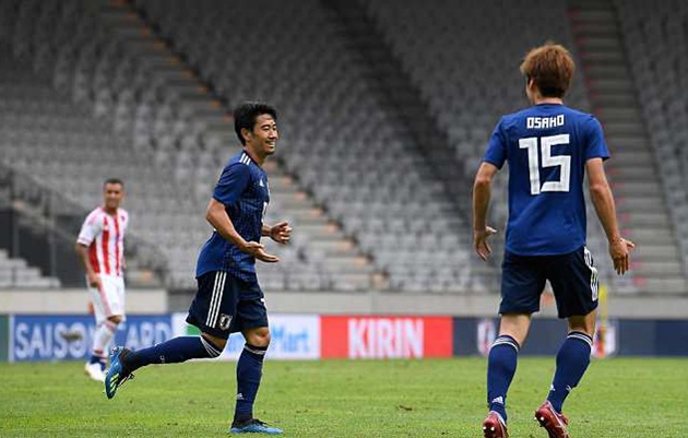 Shinji Kagawa lăn xả trước Paraguay, bất chấp World Cup chỉ còn đếm bằng giờ - Bóng Đá