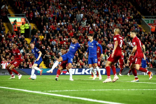 Lên đường về nhà, Hazard vẫn tỏ rõ vai trò thủ lĩnh - Bóng Đá