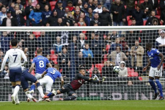 TRỰC TIẾP Tottenham 1-0 Cardiff: Đội khách chỉ còn chơi vơi 10 người (H2) - Bóng Đá