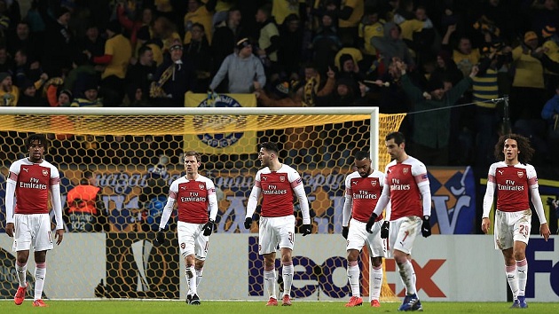 CĐV Arsenal mất ngủ sau cú vung chỏ tai hại của học trò Emery - Bóng Đá