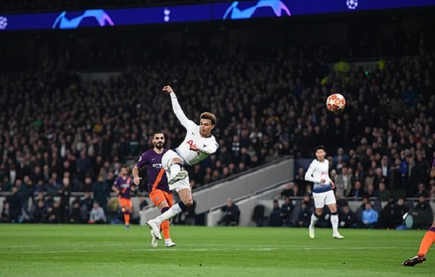 TRỰC TIẾP Tottenham 0-0 Man City: Aguero sút hỏng phạt đền (H1) - Bóng Đá