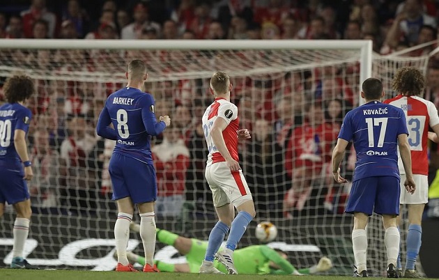 Vớ rách đẫm máu, Hazard vẫn ngoan cường giúp Chelsea đi tiếp - Bóng Đá