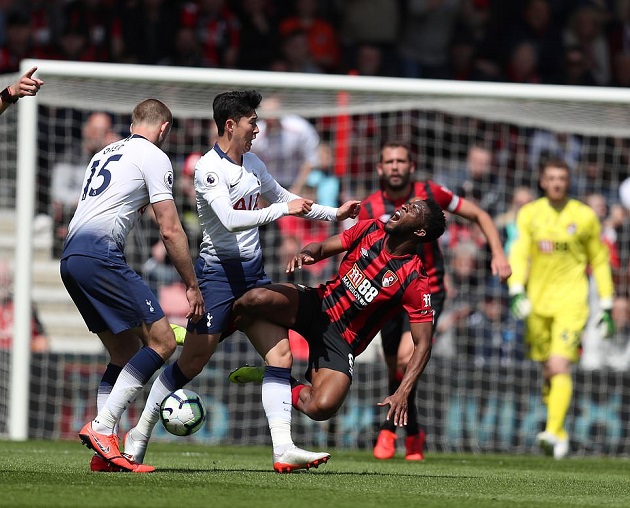 Cục diện top 4 thay đổi ra sao khi Man Utd, Arsenal mất điểm ở vòng 37?